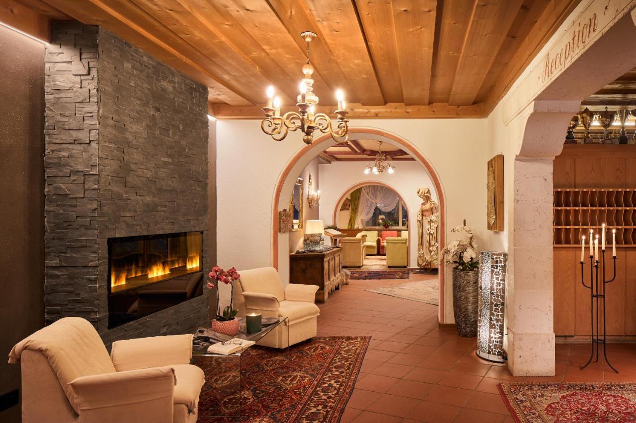 Dolomites Wellness Hotel Savoy La Villa  Exterior foto
